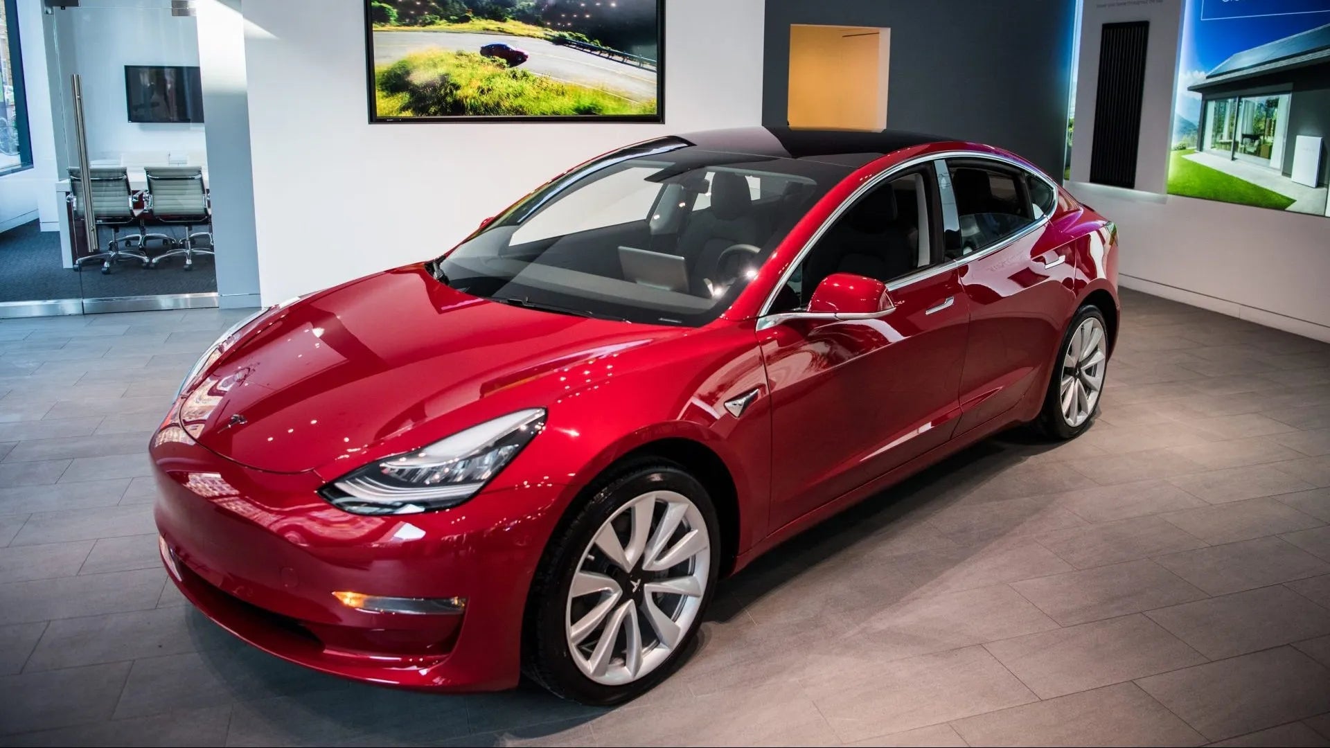 Mastering Tesla Model Y Summon: A Comprehensive Guide - Tesery Official Store