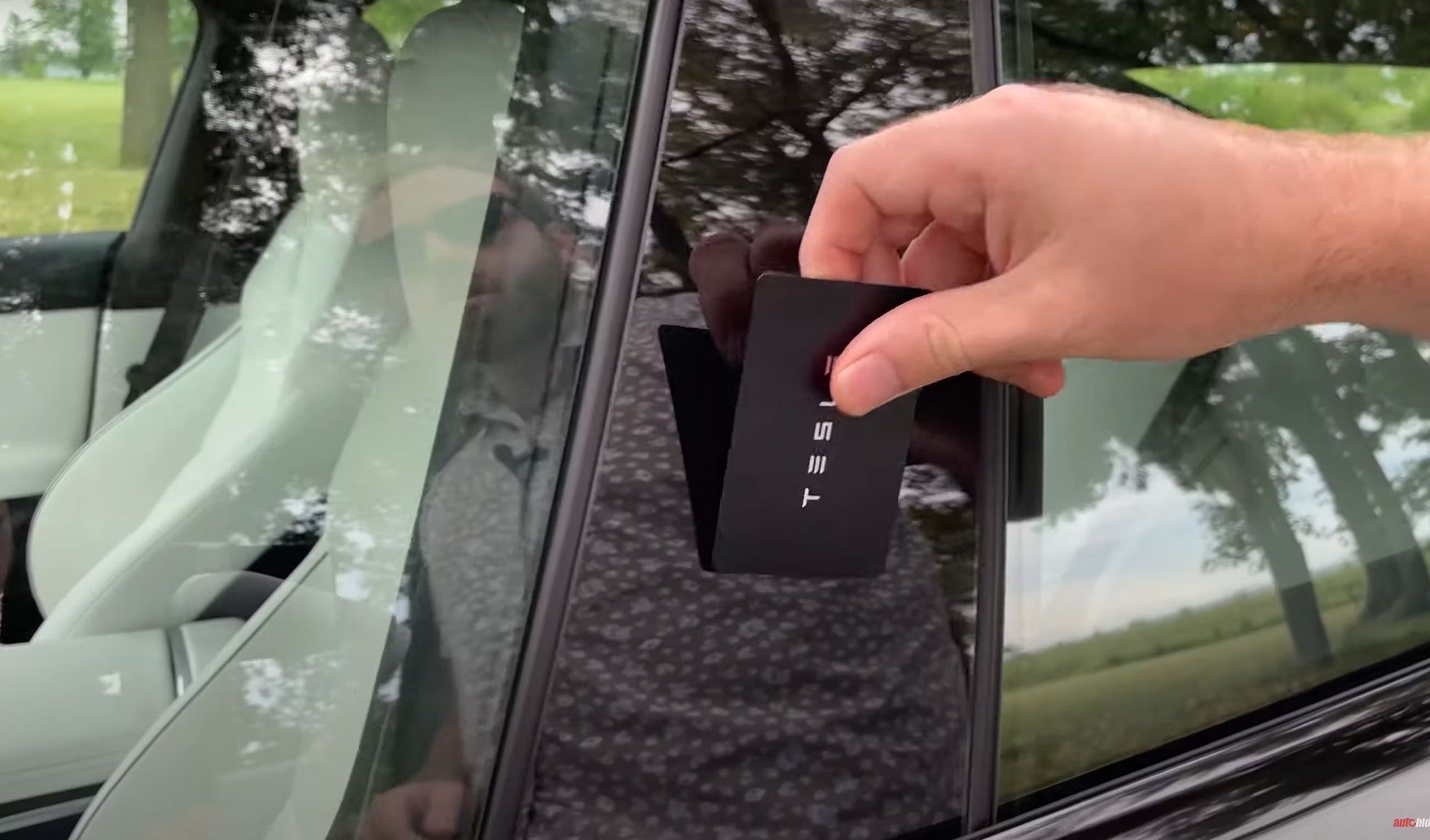 Seamless Security: How to Lock Your Tesla Door with Ease - Tesery Official Store