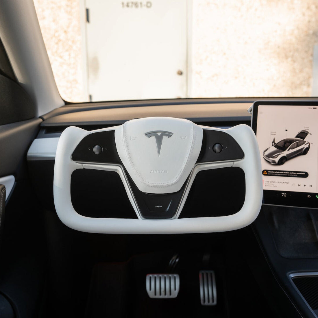 Tesery Yoke Plaid Steering Wheel for Tesla Model 3 / Y【White Leather】 - Tesery Official Store